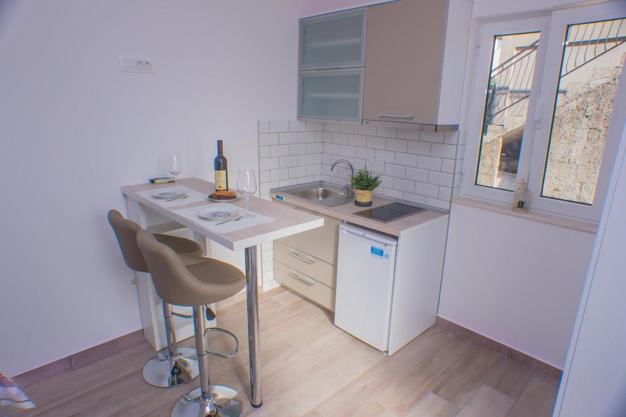 Dmm Apartments Tivat Exterior photo