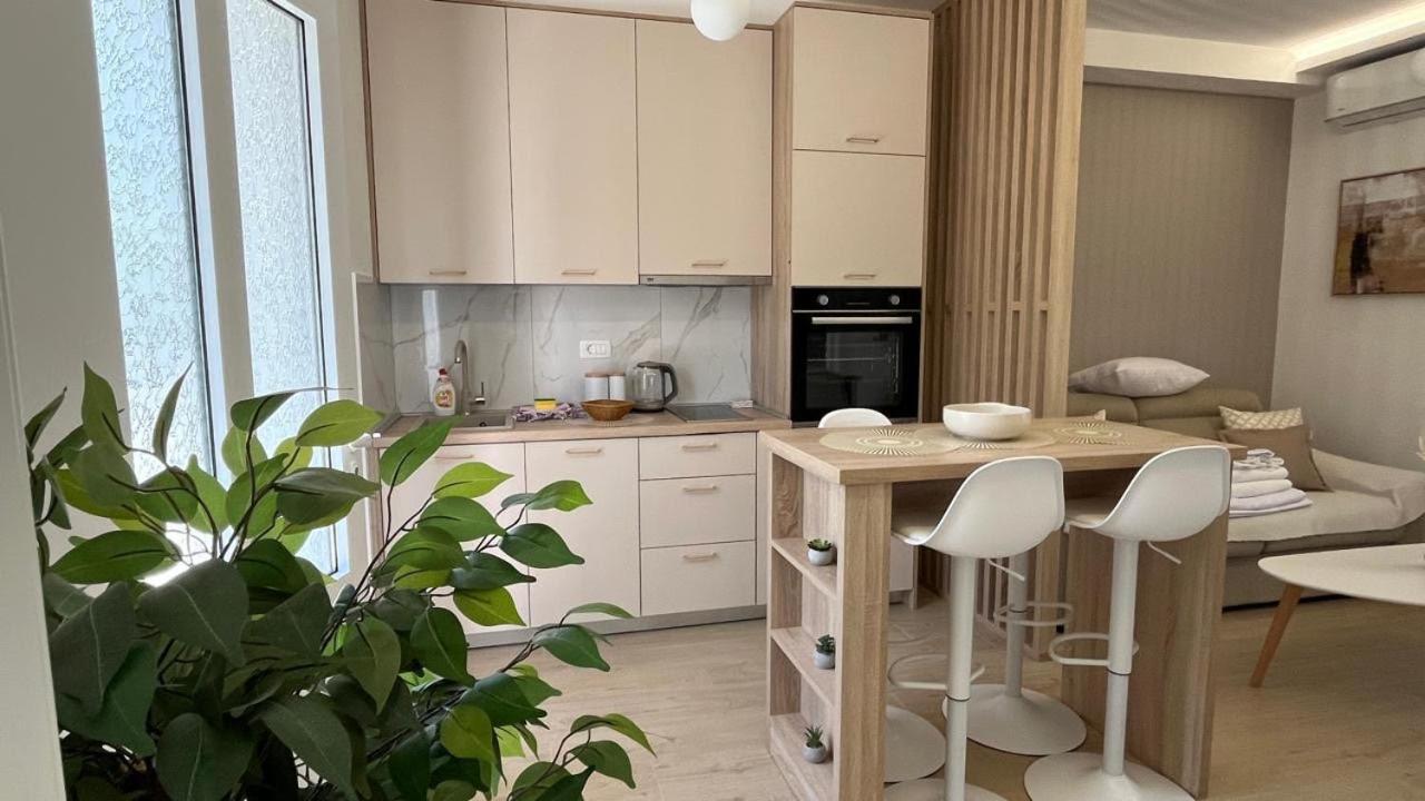 Dmm Apartments Tivat Exterior photo